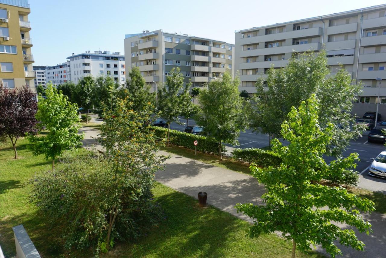 Apartman Welcome To Tresnjevka Zagreb Eksteriør bilde